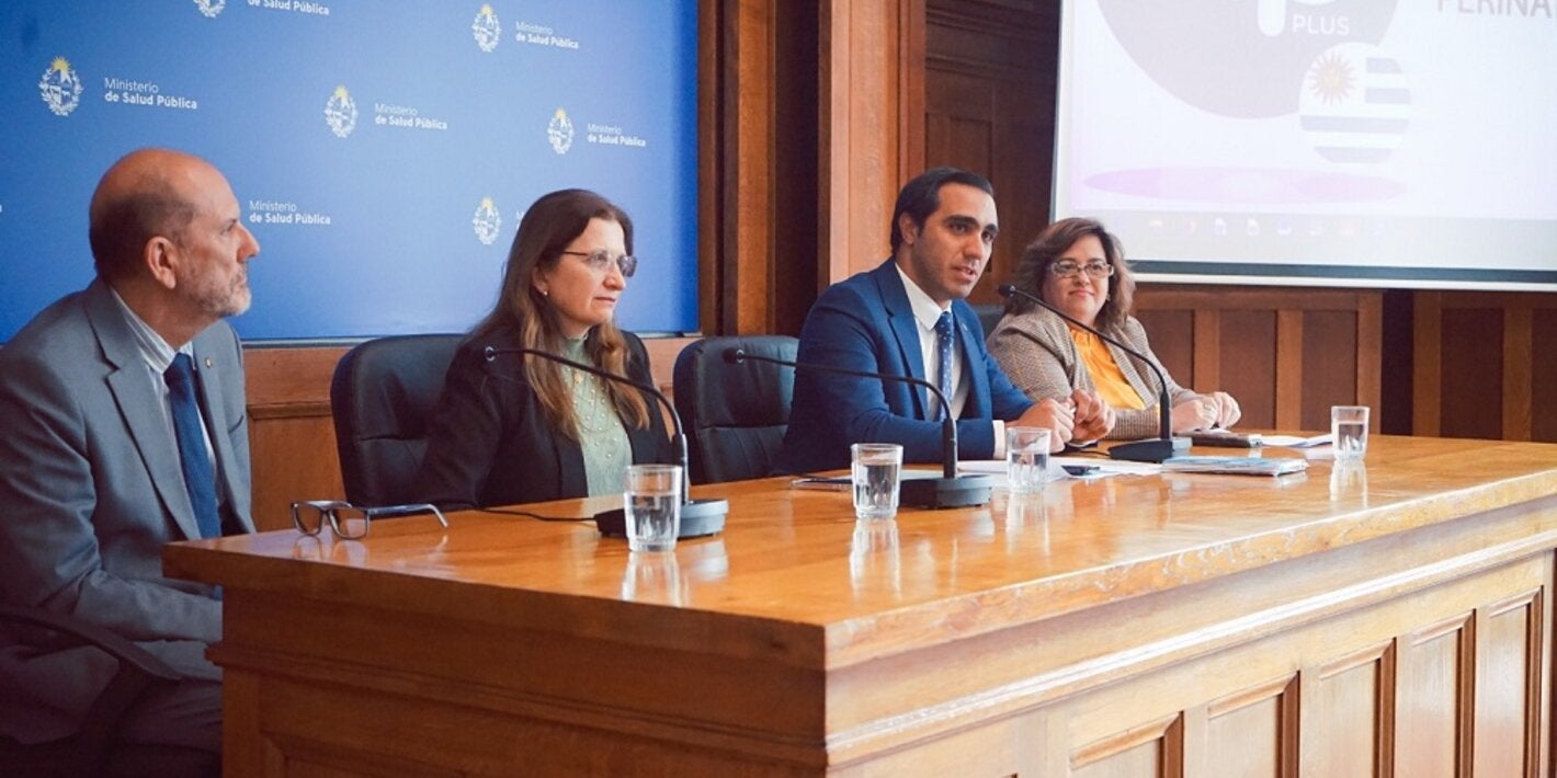 Autoridades durante el lanzamiento del SIP Plus en Uruguay