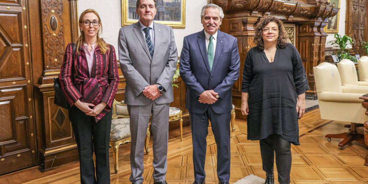 Director de la OPS se reúne con el Presidente de Argentina para dialogar sobre desarrollo regional de vacunas y otros temas de salud prioritarios