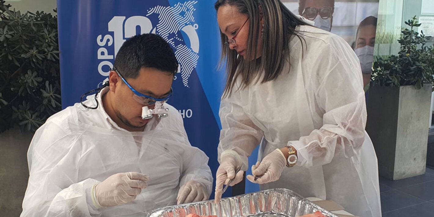 personas practicando CX