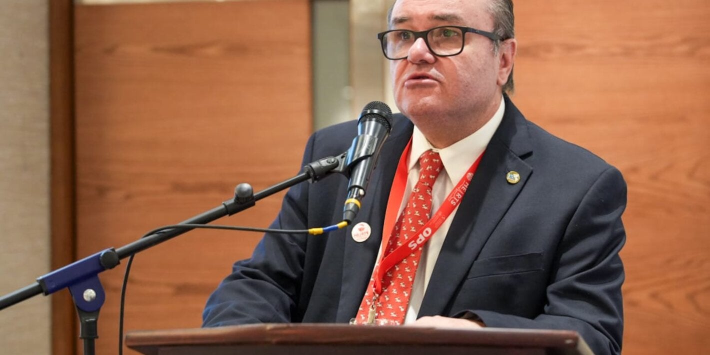 Ecuador potencia la eficiencia y transparencia de hospitales con implementación de herramienta propuesta por OPS/OMS