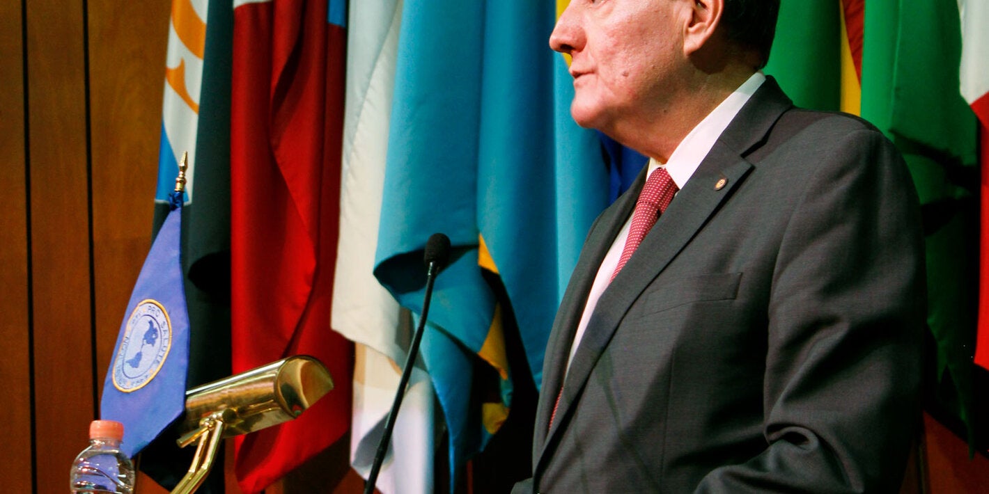 Dr. Jarbas Barbosa, underscored that the COVID-19 crisis brought to the fore the need to diversify the production of healthcare technologies to ensure equitable access and advance towards universal health in the Americas.