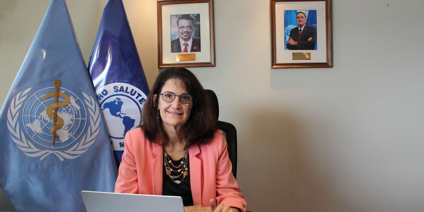 Dra. Maureen Birmingham en oficina de la representación