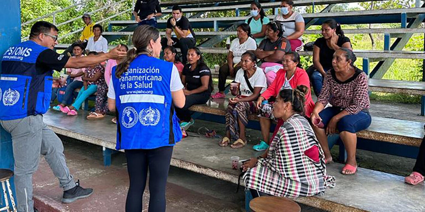 Encuentro entre la OPS y parteras tradicionales en el municipio Autana, estado Amazonas