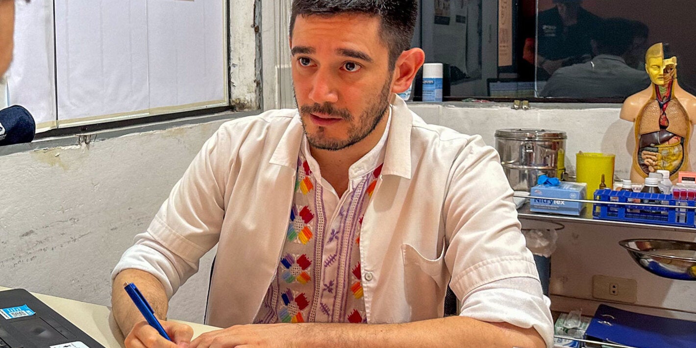 Martin Vera, Paloma, Executive Director of Somos Gay, participates in the campaign for World AIDS Day - Soy Clave - Paraguay