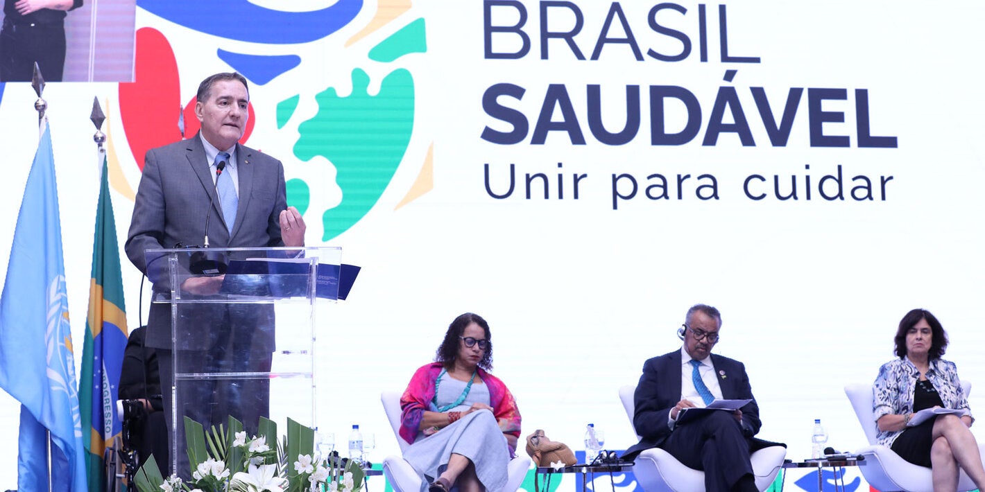 Diretor da OPAS no lançamento do programa Brasil Saudável