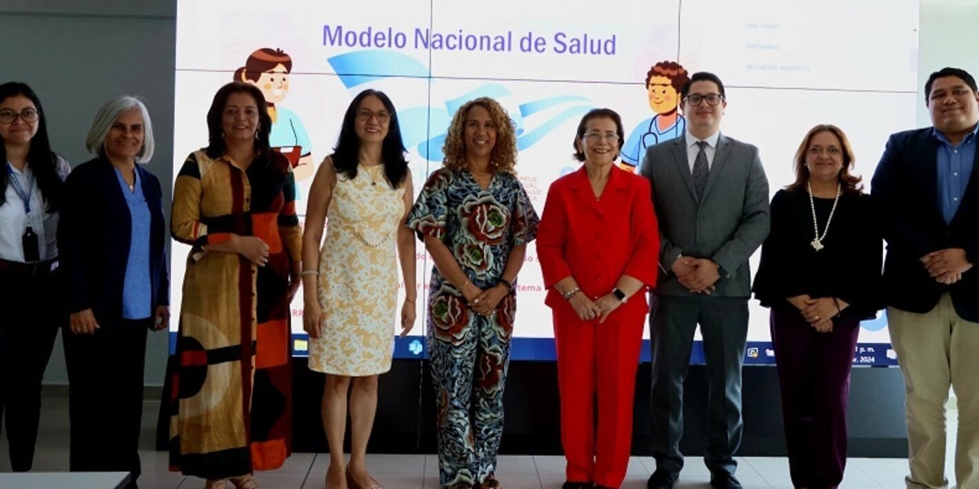 Equipo de Honduras en lanzamiento de 3 cursos del SNS