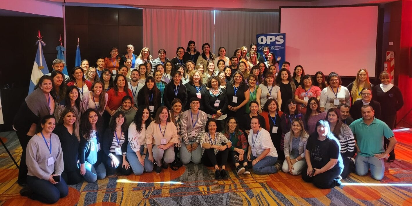 Foto grupal de los participantes del taller