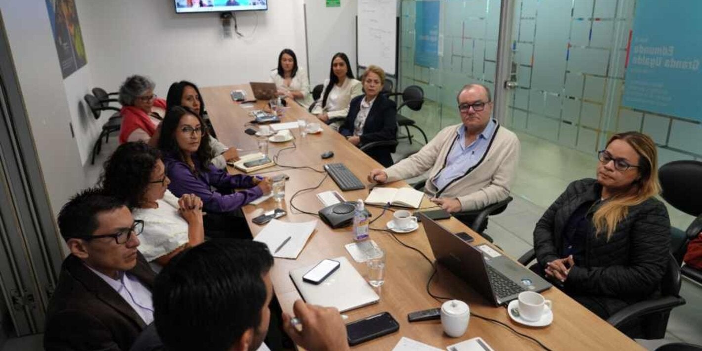 OPS Ecuador motiva cooperación técnica para desarrollo de política de recursos humanos en el sector salud