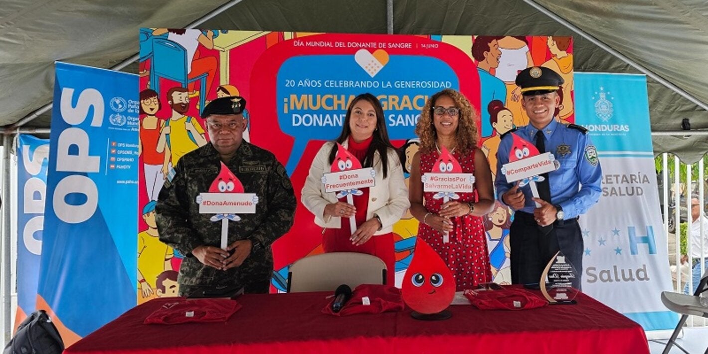 Autoridades en la inauguración del Día Mundial del Donante de Sangre 2024