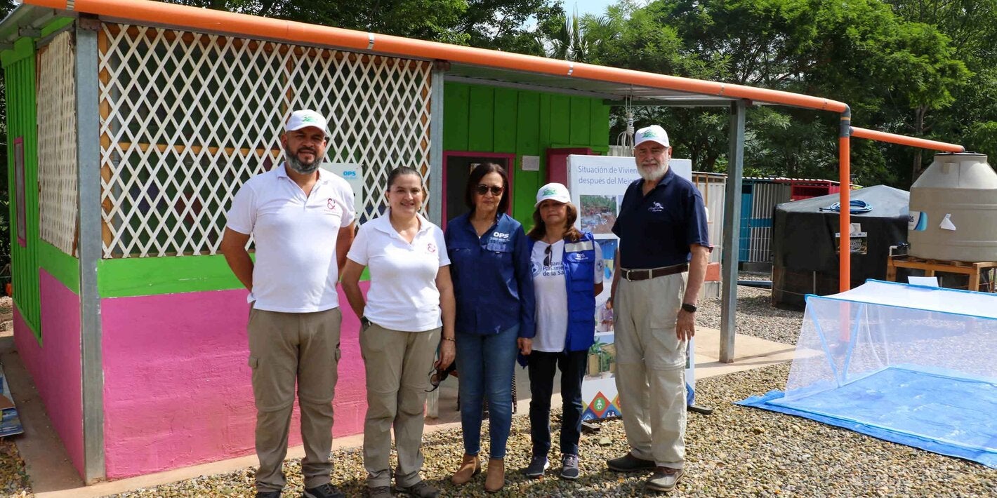 Representante de Guatemala visita proyecto de viviendas saludables en Camotán, Chiquimula