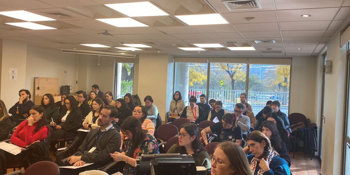 Chile desarrolló taller dirigido a comunicadores para cobertura mediática responsable en salud mental y suicidio 