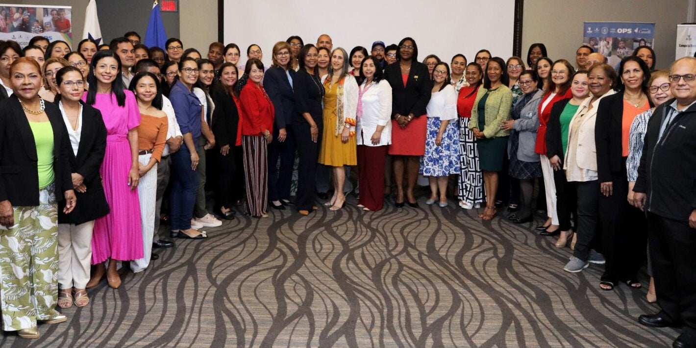 Foto grupal - La Organización Panamericana de la Salud/Organización Mundial de la Salud (OPS/OMS) trabaja en conjunto con el Ministerio de Salud (MINSA) para mejorar las coberturas vacunales.