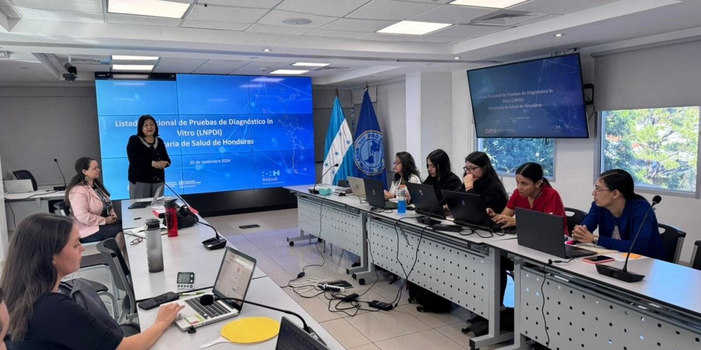 Comité Ad hoc para revisar el listado de pruebas de diagnóstico in vitro