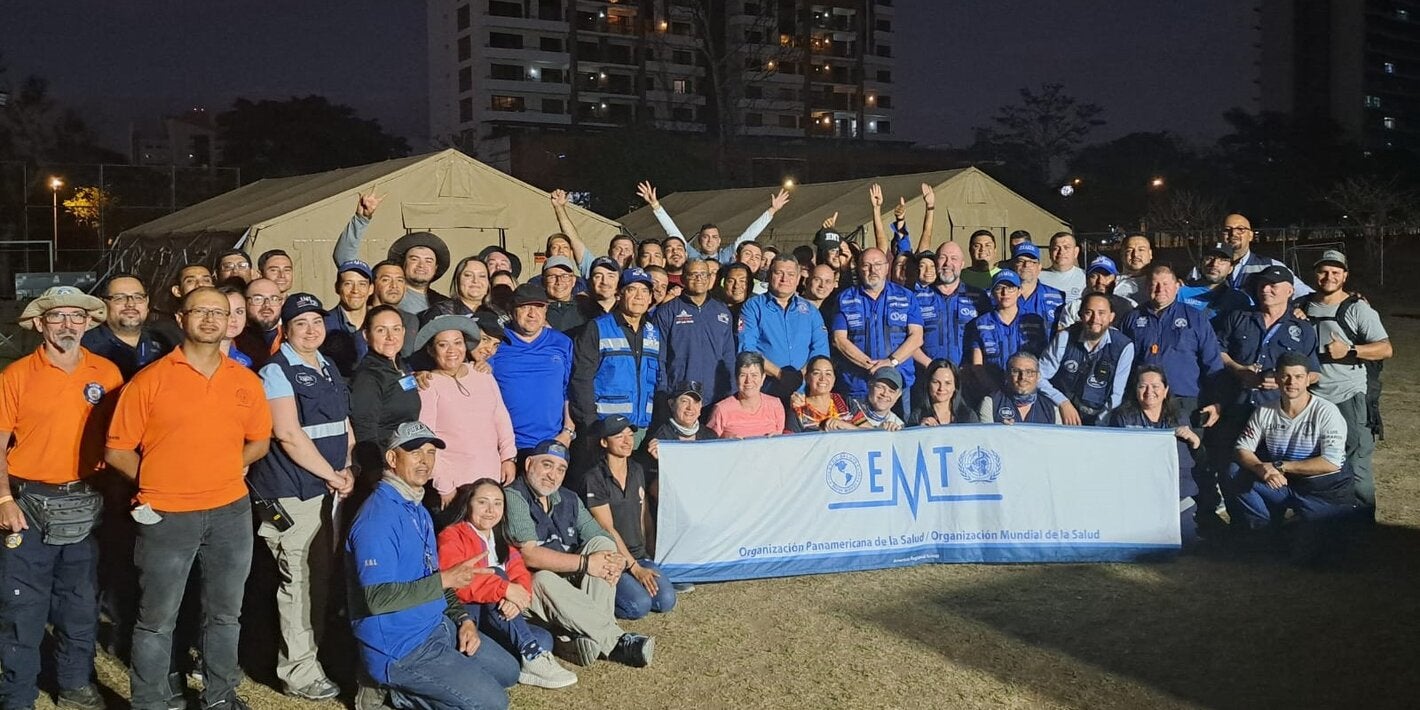 Miembros del EMT de la Caja Costarricense de Seguro Social