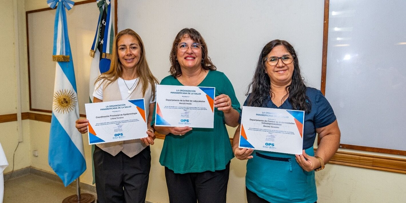 FotFoto de entrega de certificados