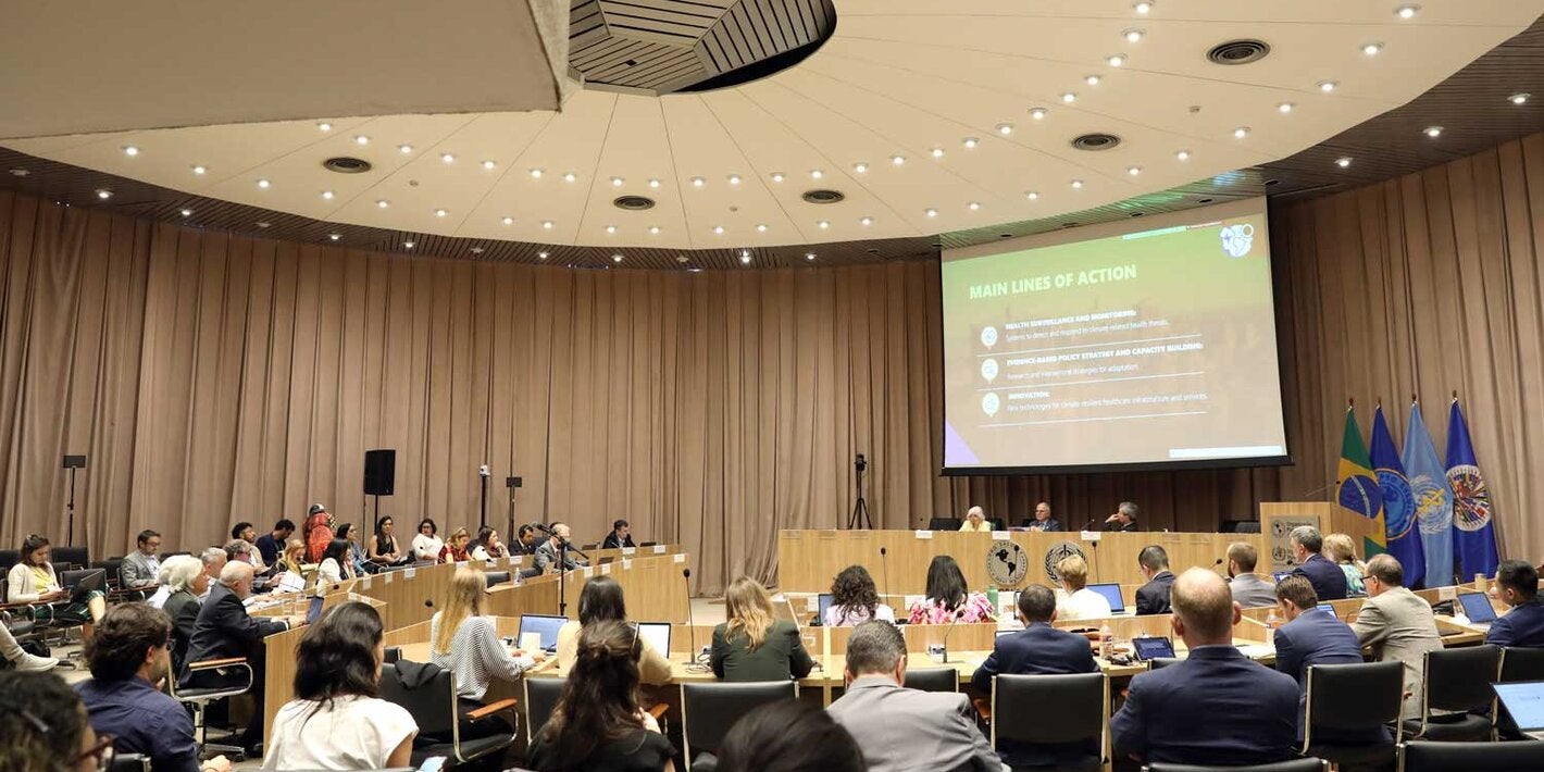 Mesa de abertura do evento