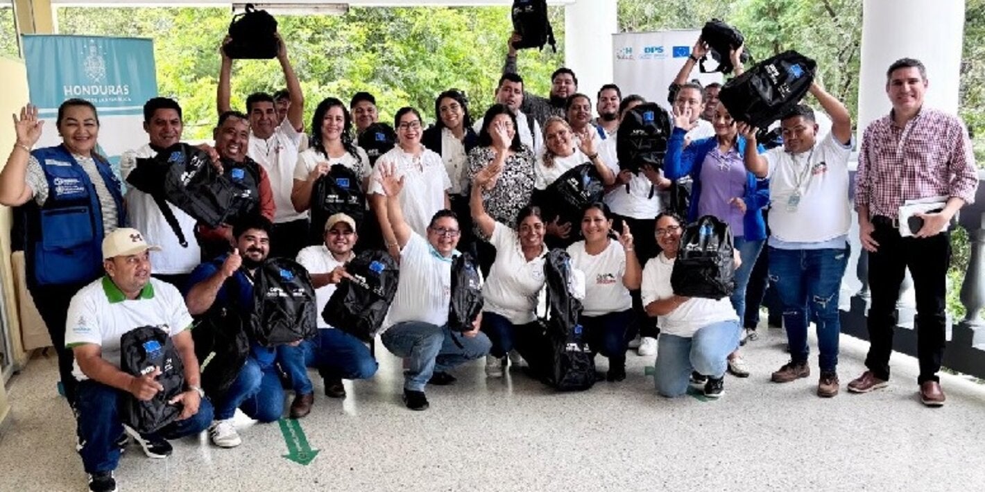 Equipos de manejo integral del dengue en SPS y Cortés