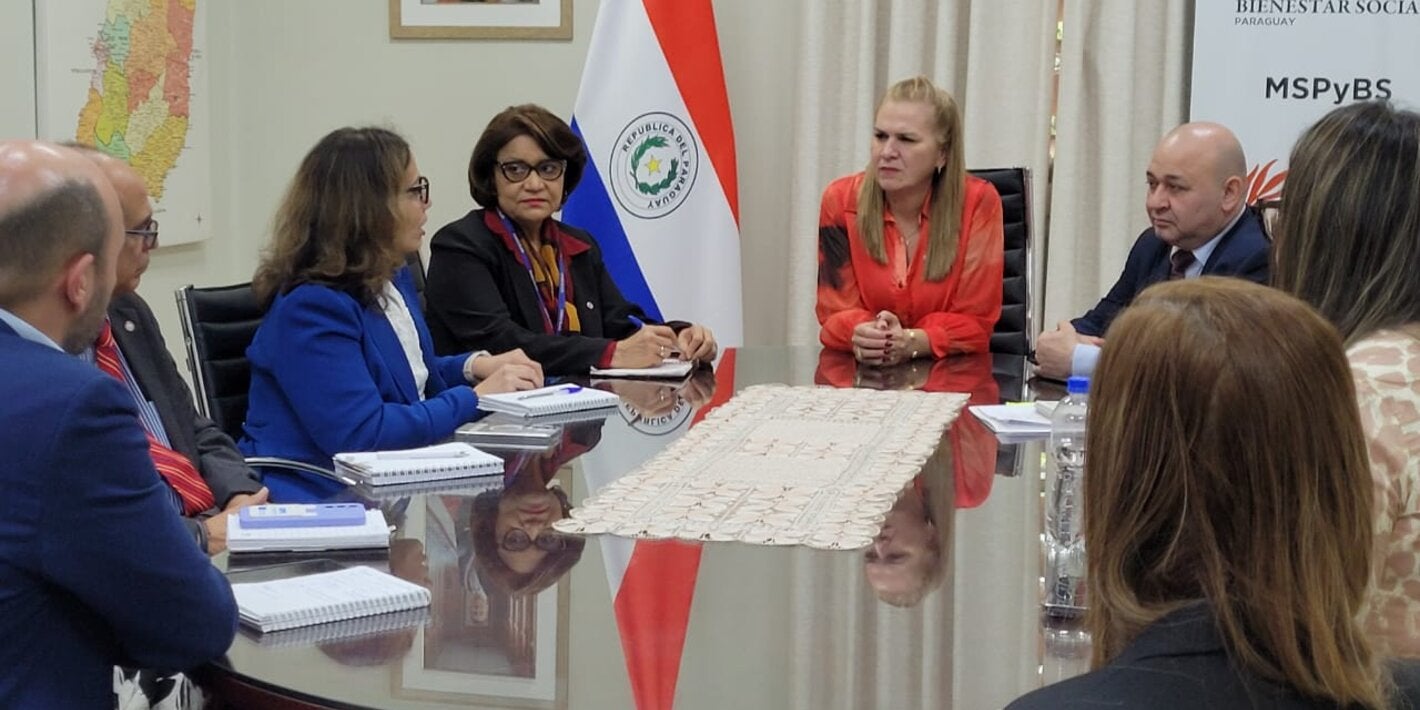 Reunión de la Ministra de Salud de Paraguay con la Misión de OPS/OMS para fortalecer la respuesta nacional al VIH