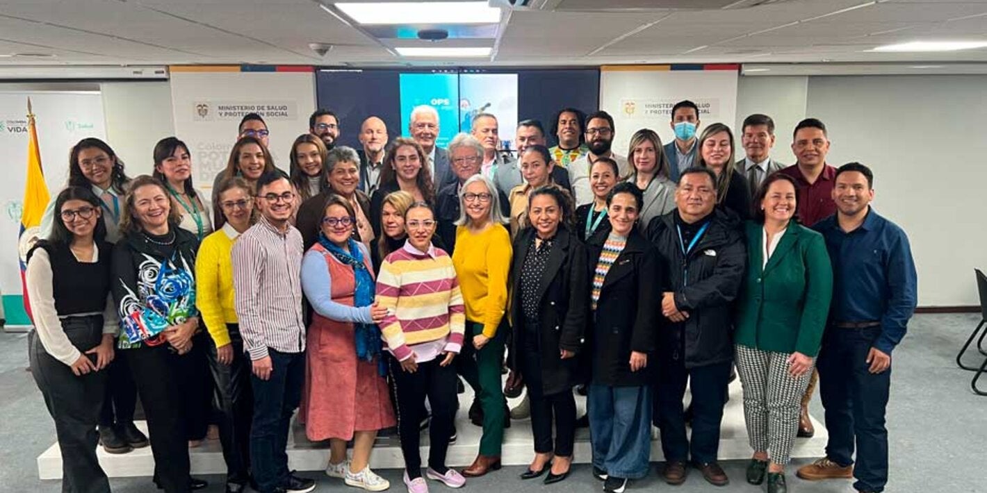 Personal asistente al taller de fortalecimiento en salud publica