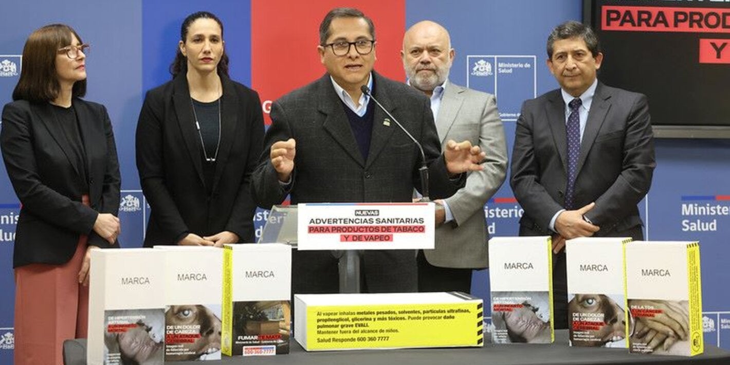 Desde el martes 20 de mayo entró en vigor la nueva Ley 21.642, que regula la venta y publicidad de cigarrillos electrónicos o vapeadores, con y sin nicotina, en Chile. 