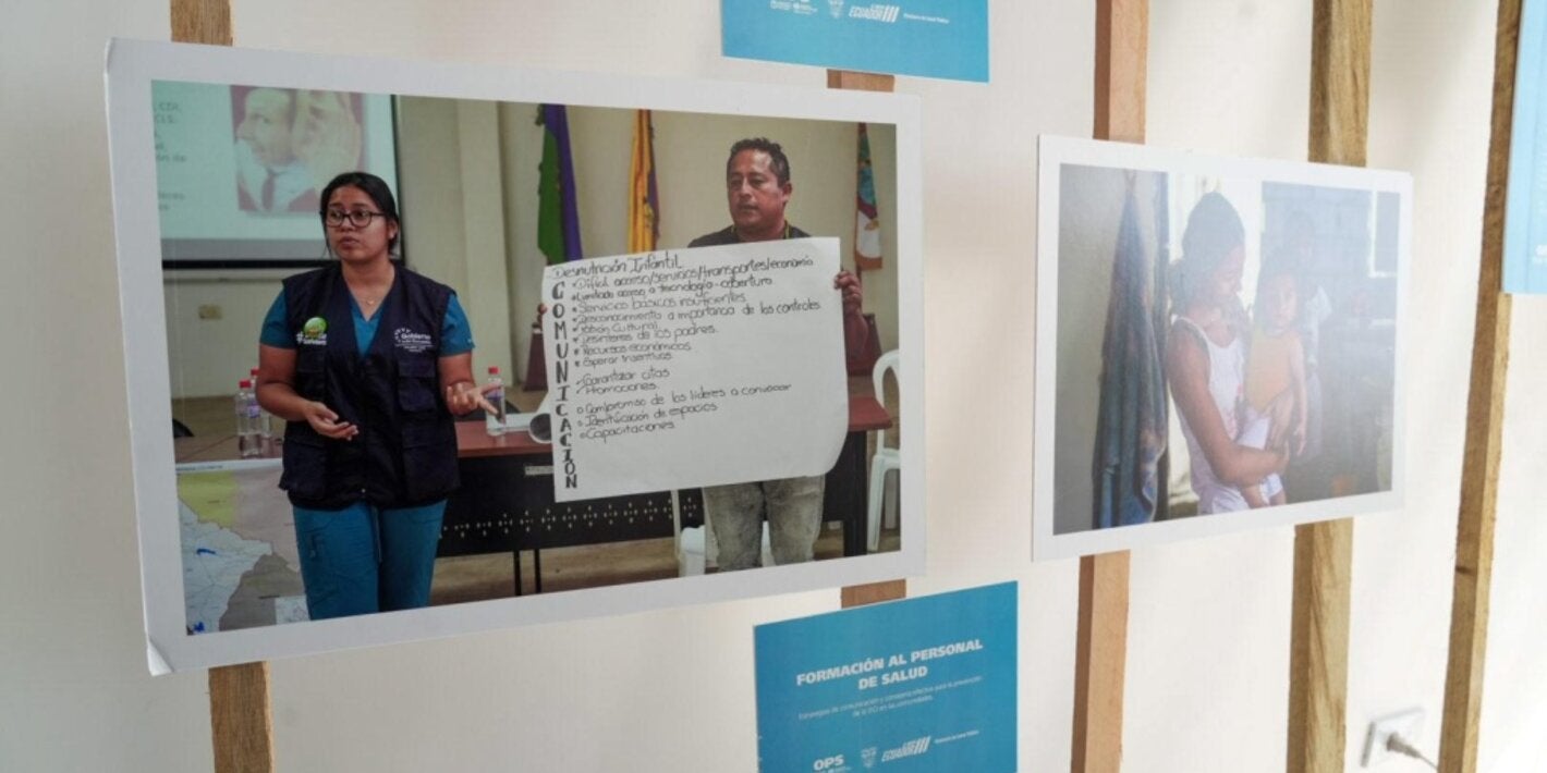 Mural fotográfico que expone las acciones realizadas sobre Desnutrición Crónica Infantil en Santa Elena