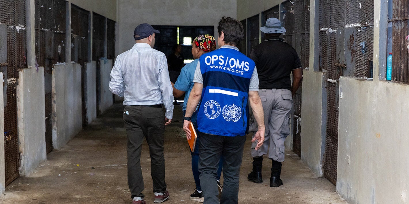 Visita al Centro de Custodia y Cumplimiento de Menores Basilio Lakas, durante las jornadas técnicas para fortalecer la atención sanitaria en centros penitenciarios de Panamá.