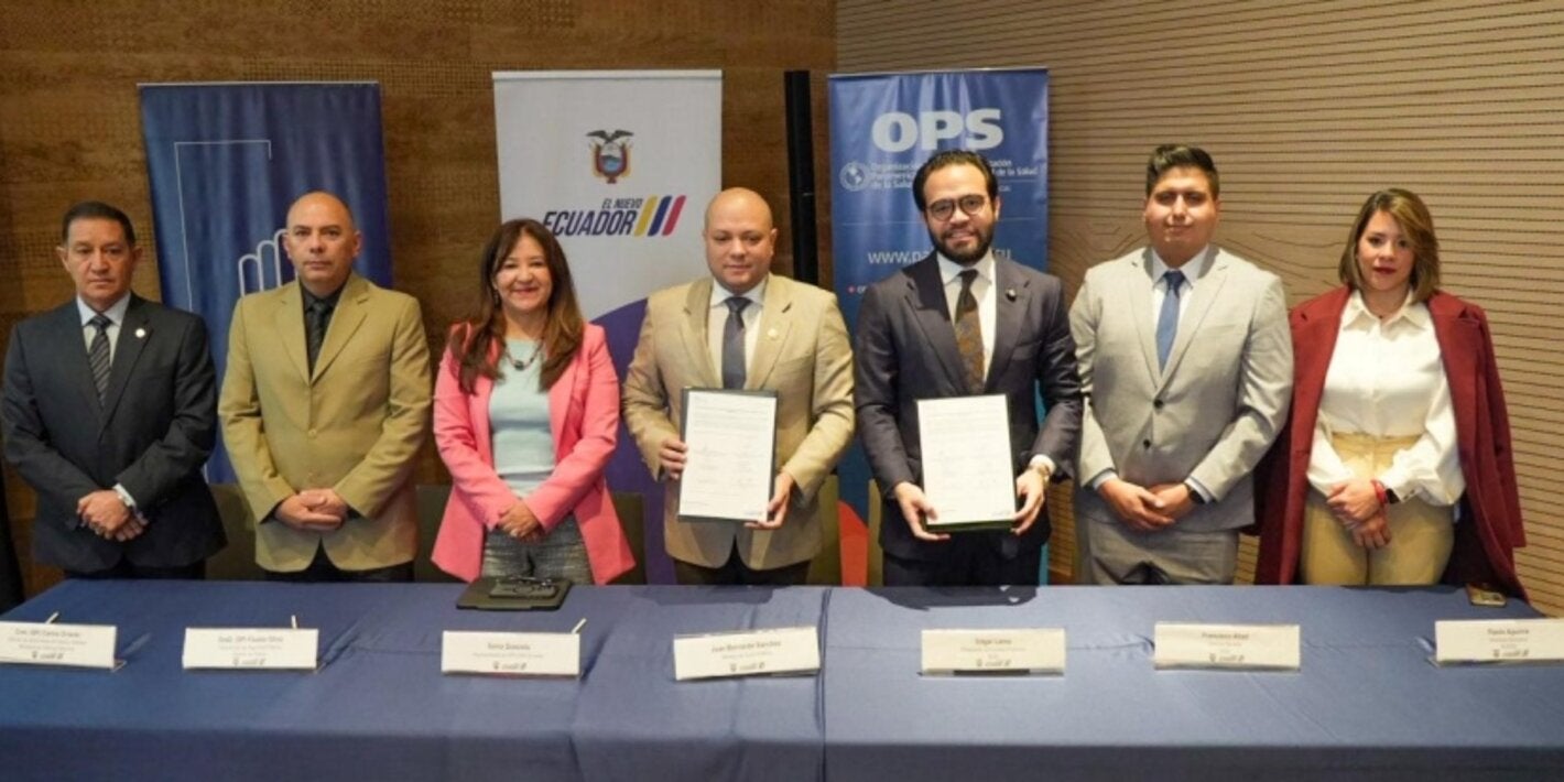 Sonia Quezada, representante de la OPS/OMS en Ecuador asistió a la firma simbólica de creación del Comité Interinstitucional de Salud Materno Neonatal