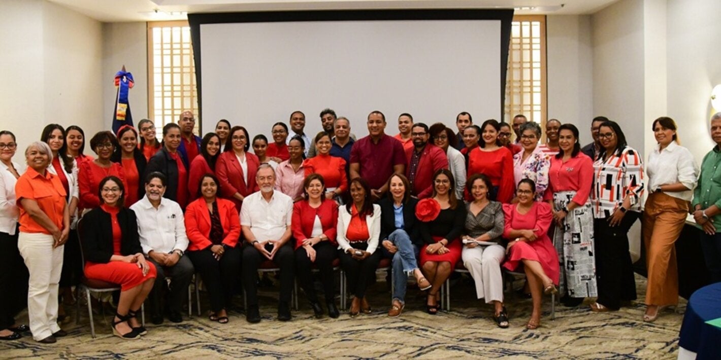 Salud Pública y OPS capacitan periodistas sobre gestión de la infodemia y comunicación de riesgo en salud