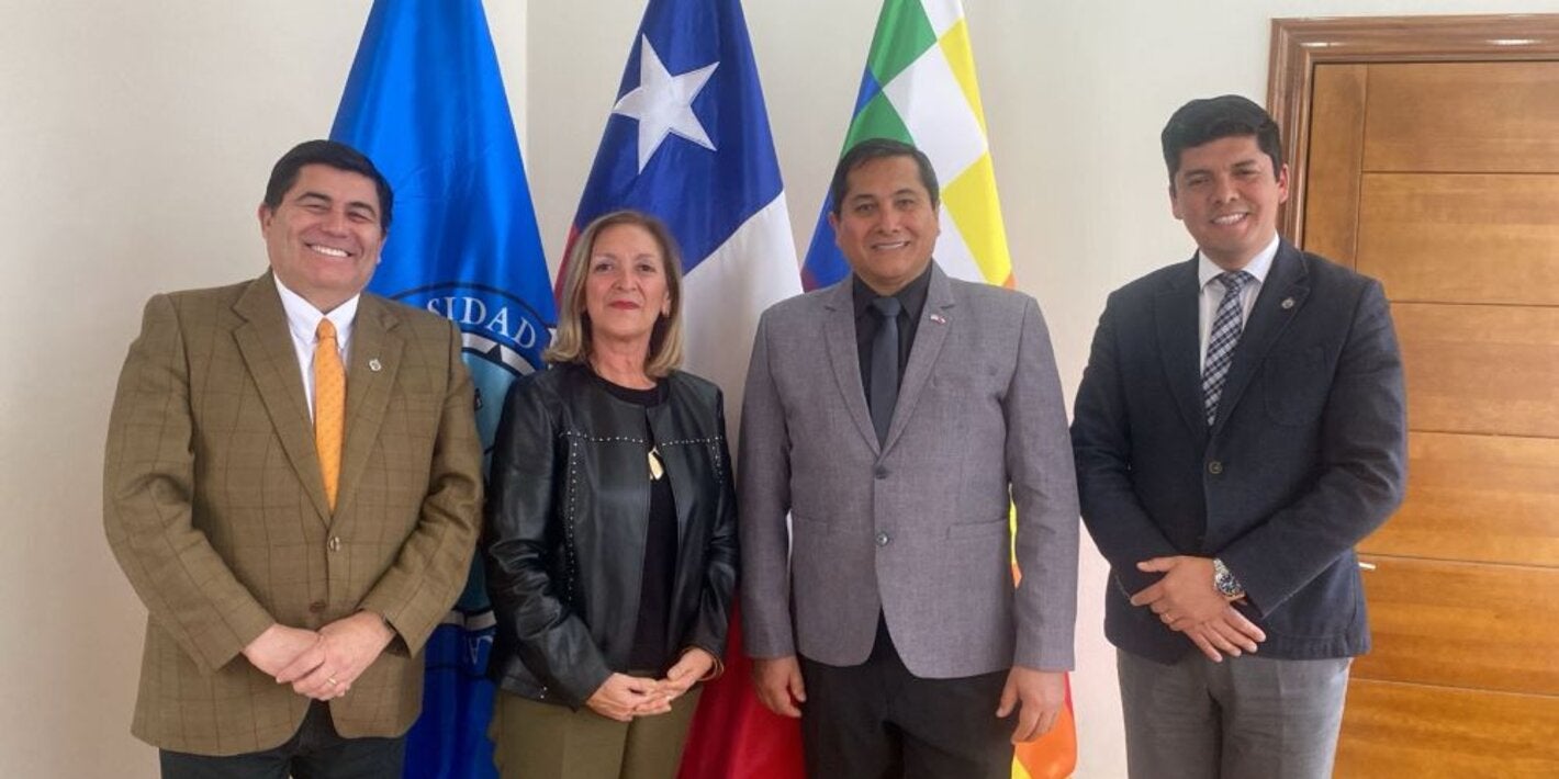 En el marco de una visita oficial a la ciudad de Iquique, el Representante de la OPS/OMS en Chile, Dr. Giovanni Escalante, sostuvo reuniones estratégicas con autoridades de la Universidad Arturo Prat y la Universidad de Tarapacá