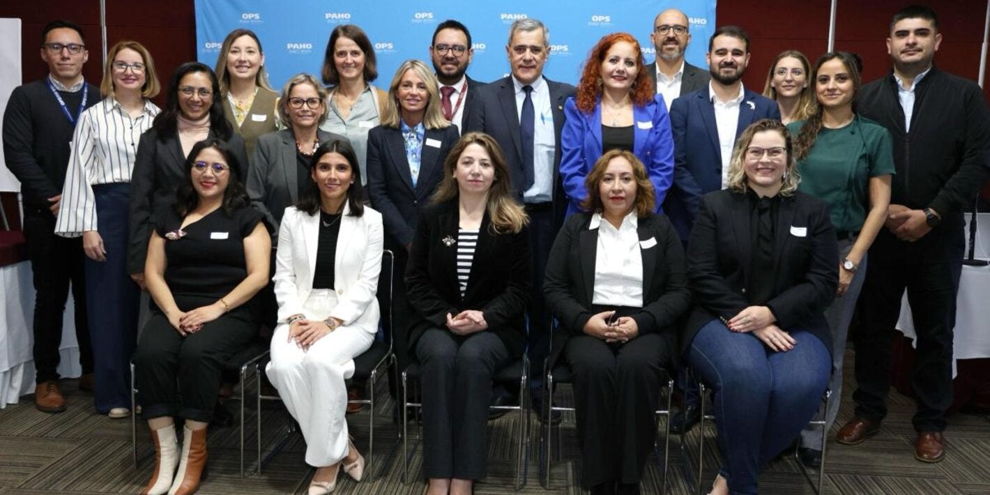 Participantes de siete países en el taller realizado en México sobre etiquetado frontal