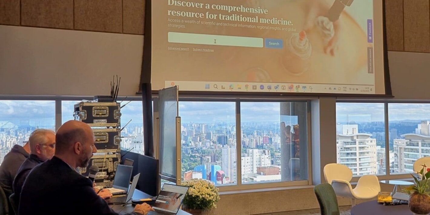 João Paulo Souza, diretor da BIREME, durante a apresentação do TMGL da OMS, na Consulta Regional para a Priorização de Pesquisas sobre ICTM nas Américas.
