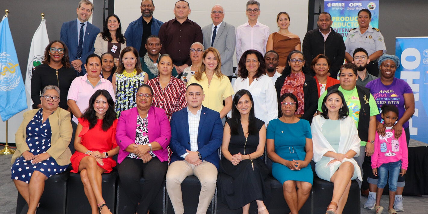 Group Picture of the Smoke-Free Initiative in Belize