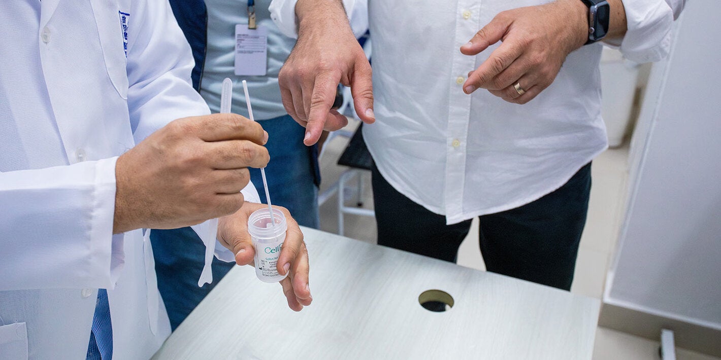 Foto do teste de biologia molecular DNA-HPV, que está sendo implementado no SUS