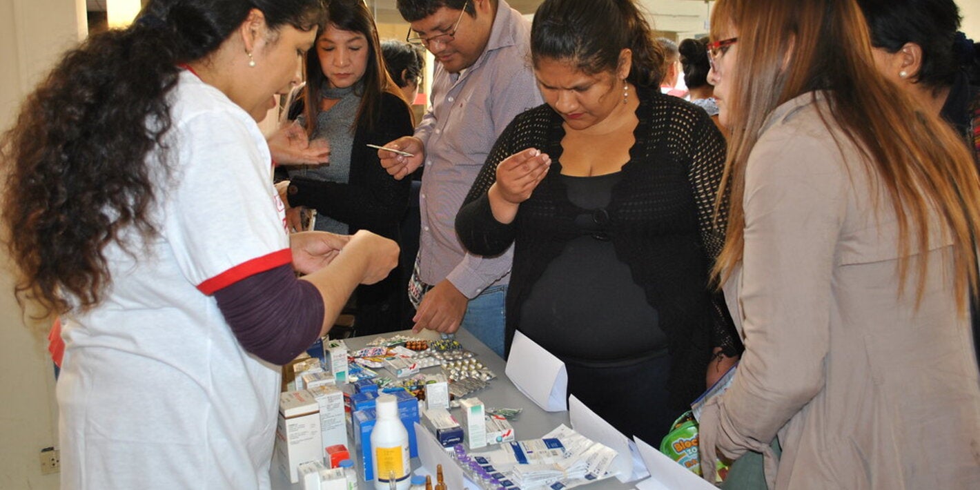 se exhiben medicinas de procedencia dudosa