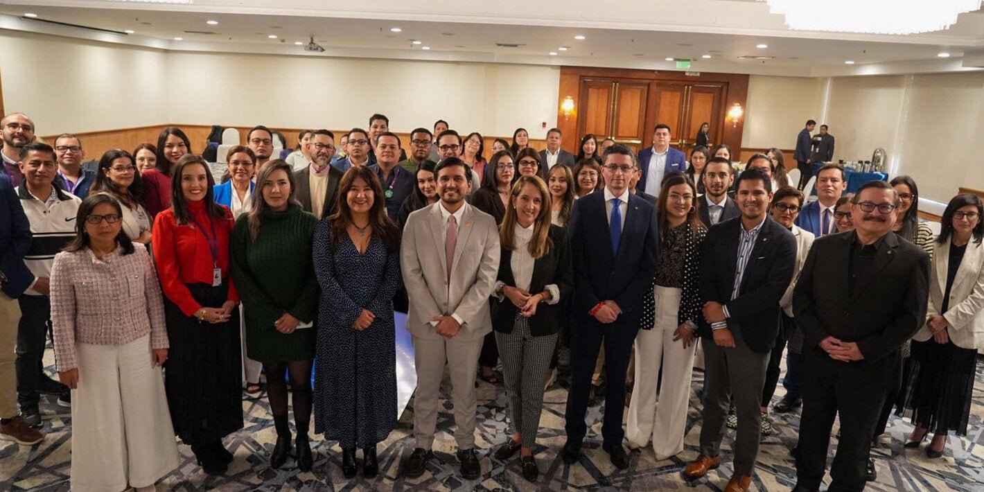 Autoridades y equipos técnicos que asistieron al taller de Monitoreo de desigualdades en salud y métricas de inequidad