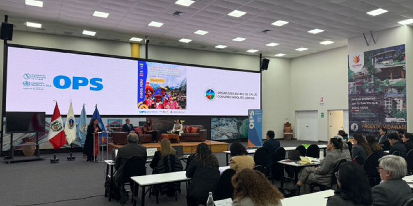 En el corazón del Valle Sagrado, donde la sabiduría ancestral se entrelaza con el compromiso moderno por la salud, florece una alianza que trasciende fronteras