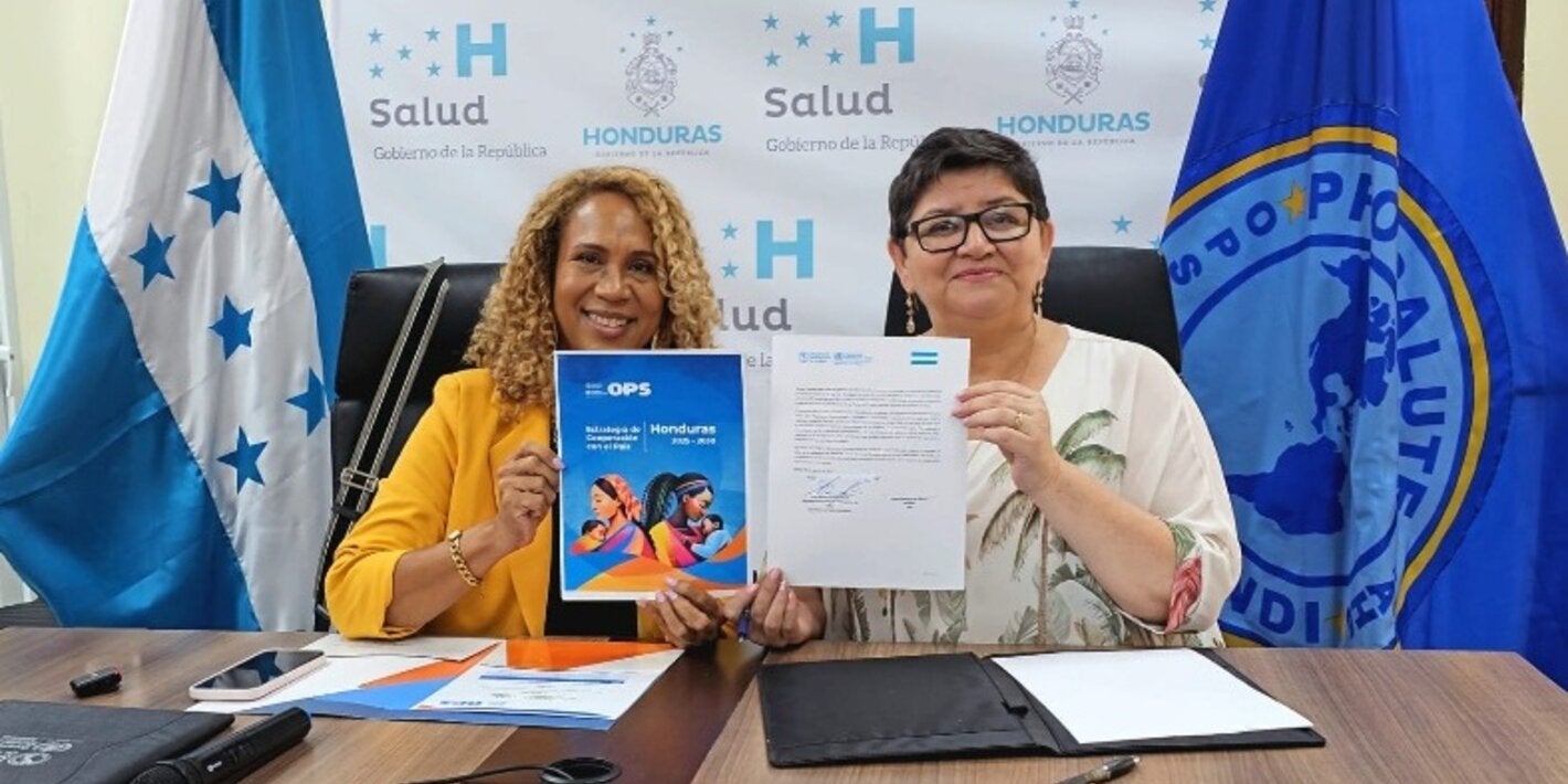 Representante OPS y Secretaria de Salud firman ECP 2025-2030