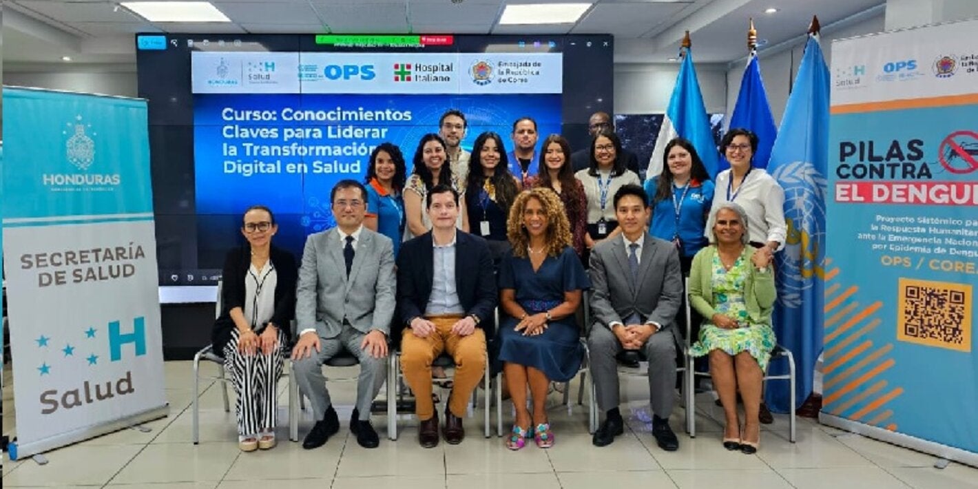 Asistentes a la inauguración presencial del curso de transformación digital