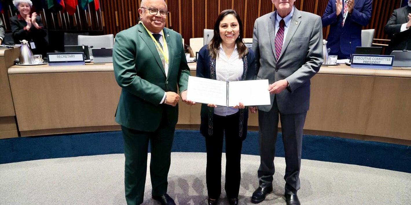 PAHO has honored Dr. July Esther Caballero Peralta of Peru with the PAHO Award for Health Services Management and Leadership 2025.