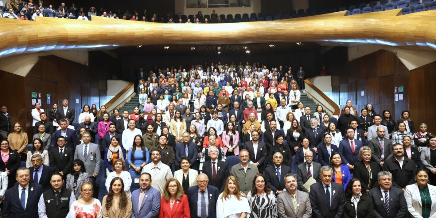 Personal de salud participantes de la conmemoración del Día Mundial de la Seguridad del Paciente