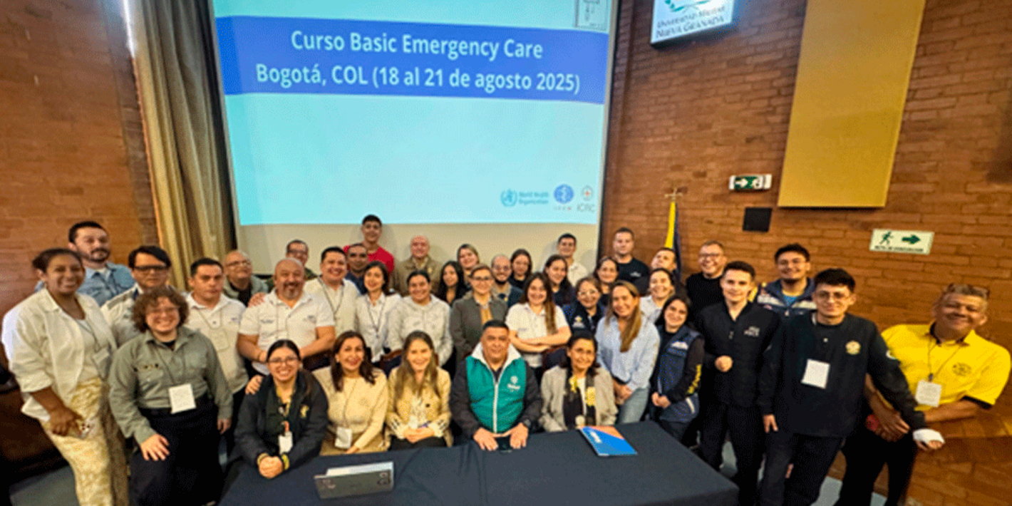Grupo de personas en el curso de atenciobn basica