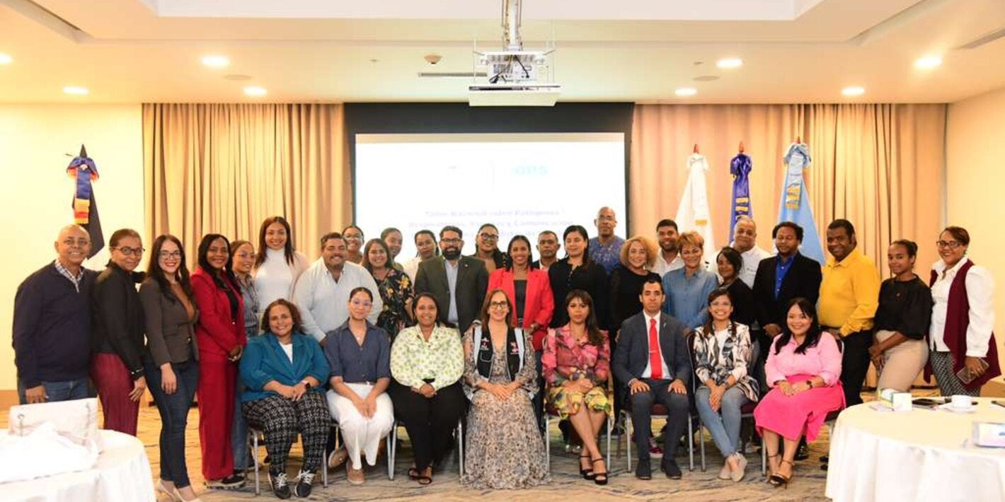 Ministerio de Salud y OPS capacitan a periodistas sobre patógenos respiratorios, vacunas y comunicación de riesgo