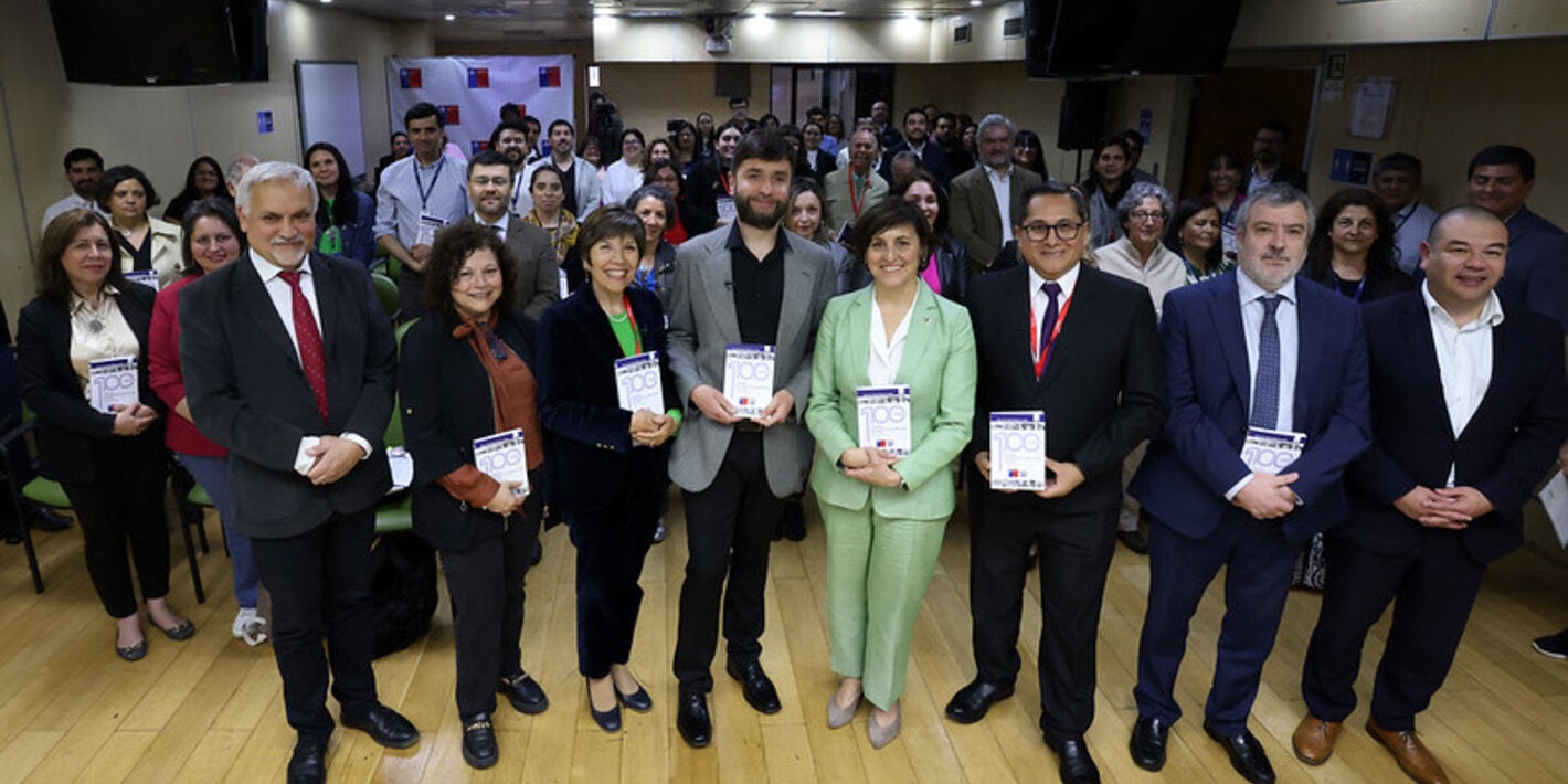 el Ministerio de Salud de Chile presentó el libro “Cien años del Ministerio de Salud de Chile 1924-2024”