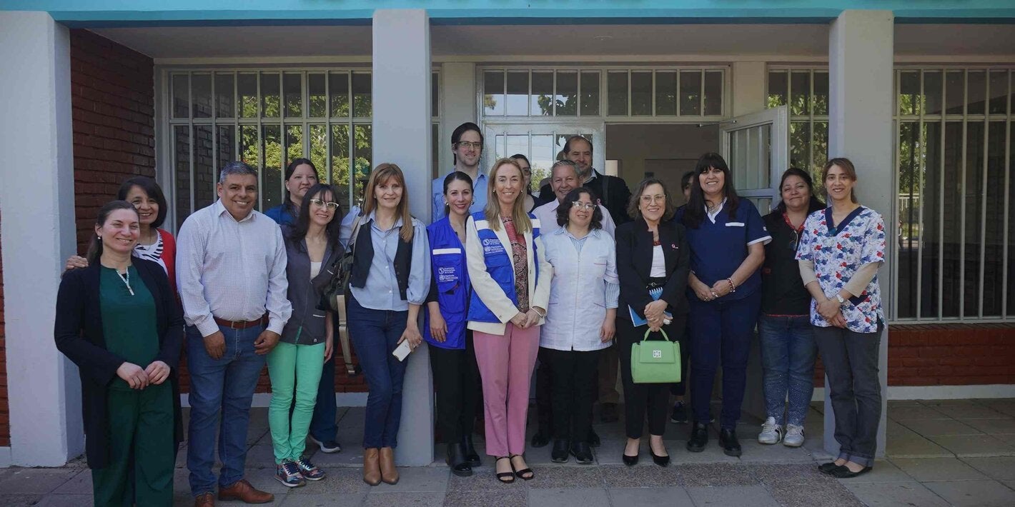 Foto del equipo en el hospital