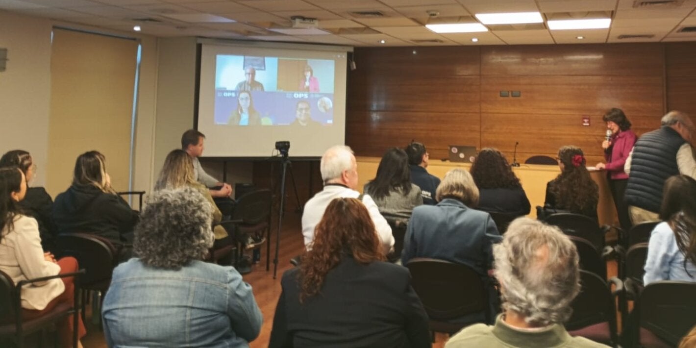 Este diálogo multisectorial marca un hito en la implementación del Decenio del Envejecimiento Saludable en Chile.