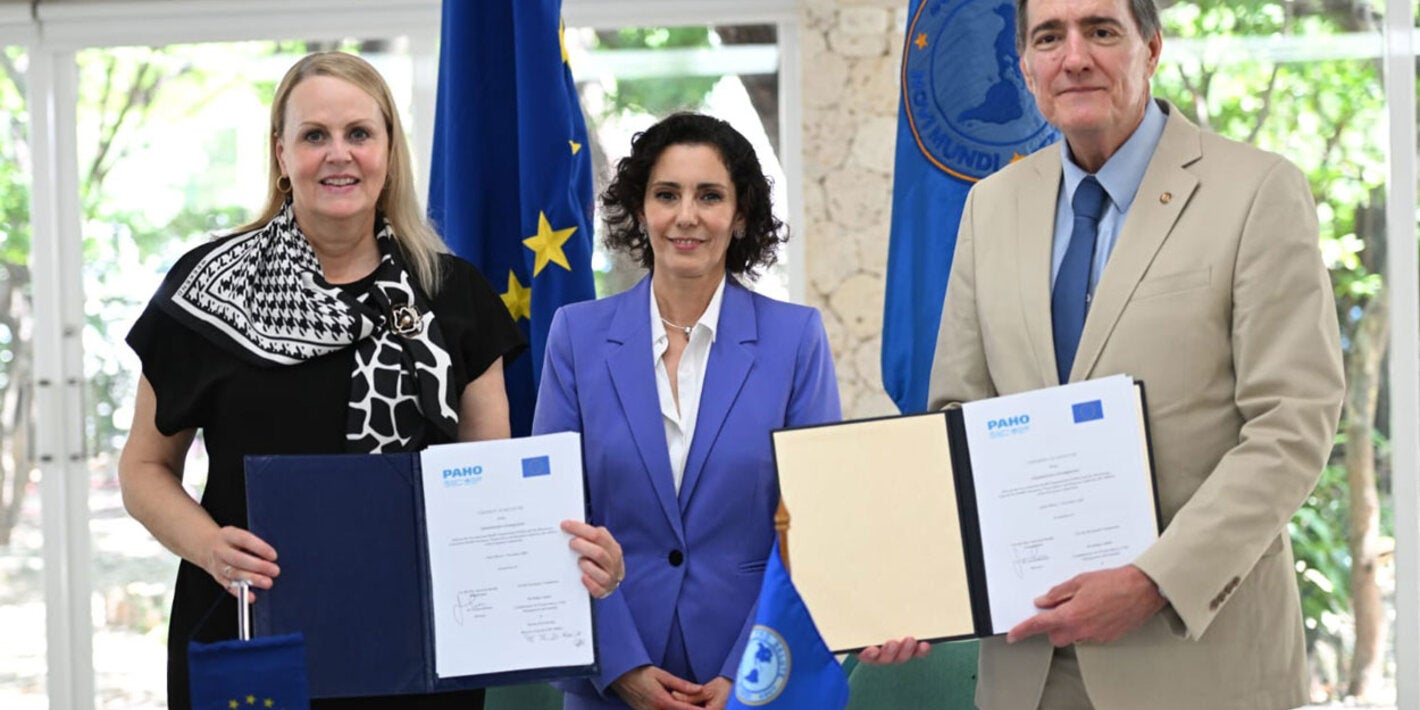 Jarbas Barbosa, Director de la OPS, Florika Fink-Hooijer, Directora General de HERA, y la Comisionada Europea de Igualdad, Preparación y Gestión de Crisis, Hadja Lahbib, supervisora de HERA dentro de la Comisión Europea