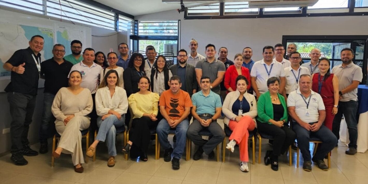 participantes del taller posando en grupo