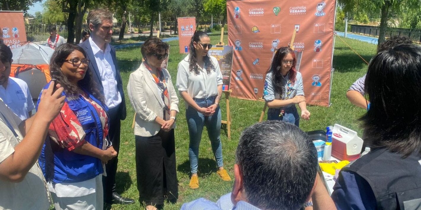 •	Campaña de prevención para la temporada de verano, con un fuerte énfasis en los riesgos asociados al contagio de los virus Hanta y Dengue, la llegada de la fragata portuguesa a las costas chilenas y las olas de calor.