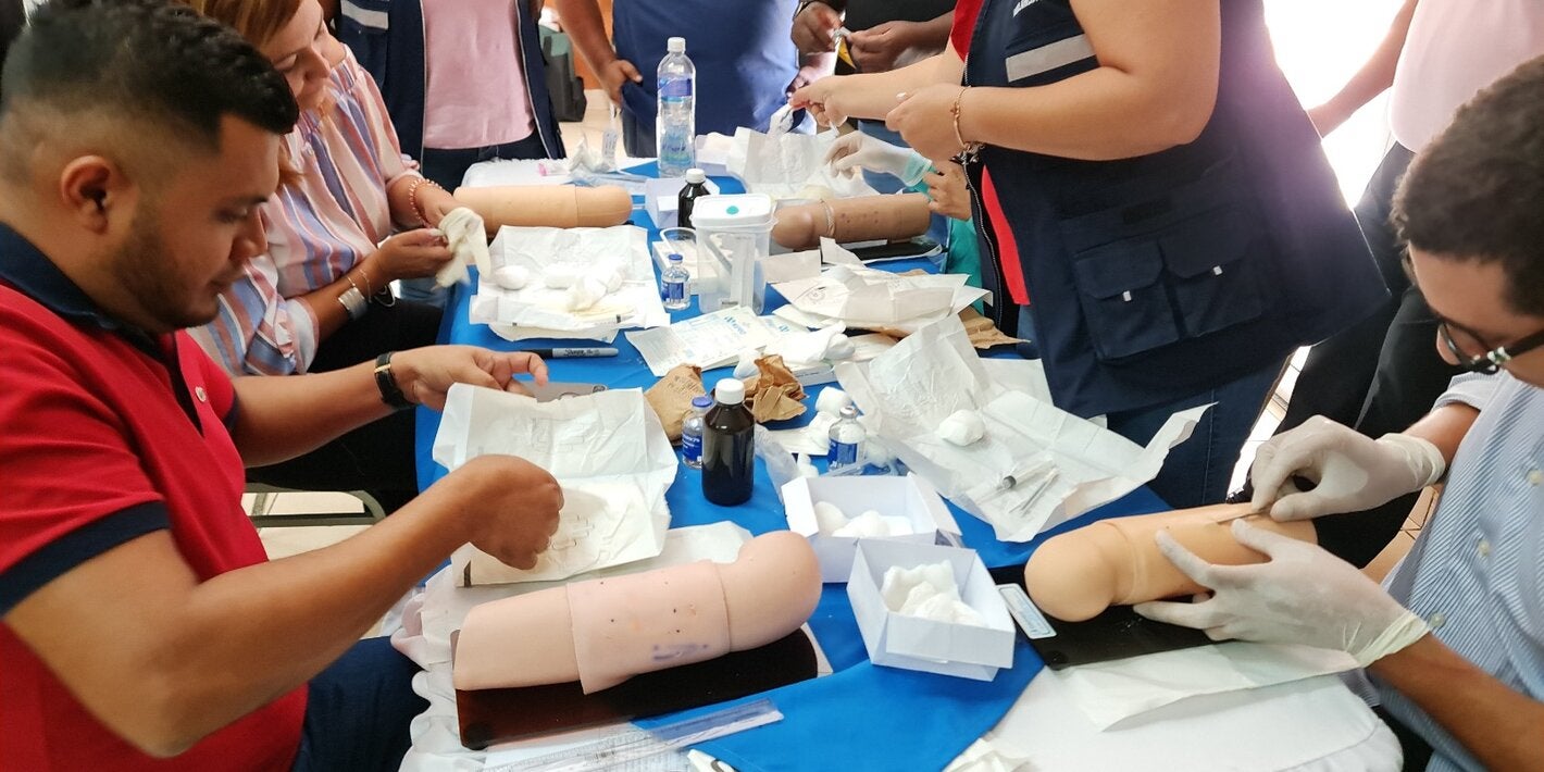 Sesiones prácticas del taller de anticoncepción