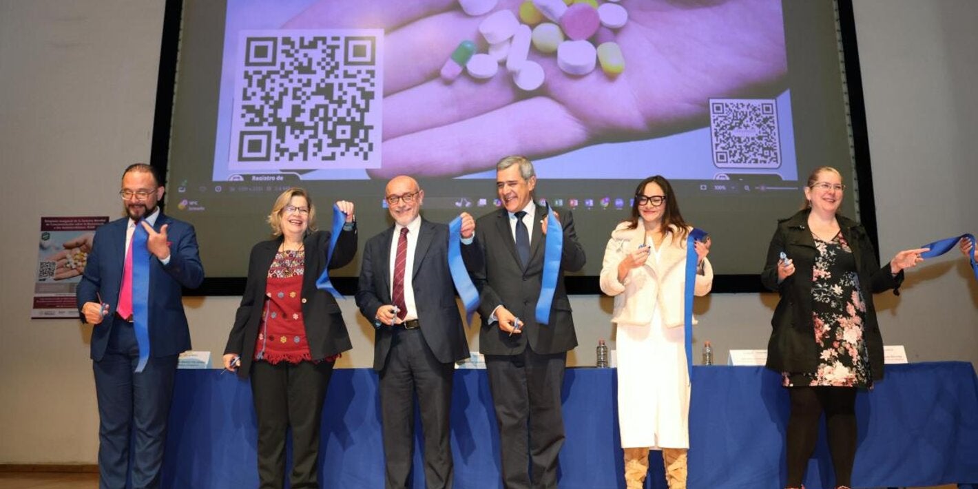 Autoridades inauguran la Semana Mundial de Concientización sobre la Resistencia a los Antimicrobianos 